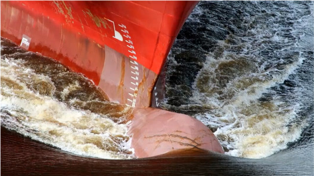 轮船吃水线下的大鼻子到底有什么用安装球鼻形船头