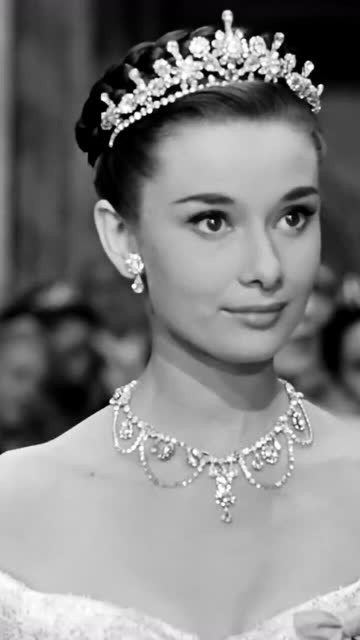 永不褪色的经典,就是她奥黛丽赫本