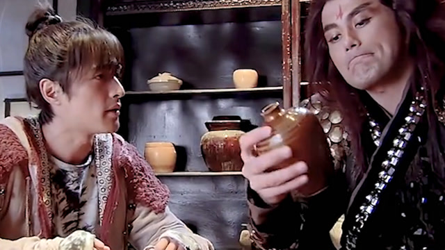 景天重楼在一起喝酒,竟然怂恿重楼追紫萱,那可是你嫂子啊