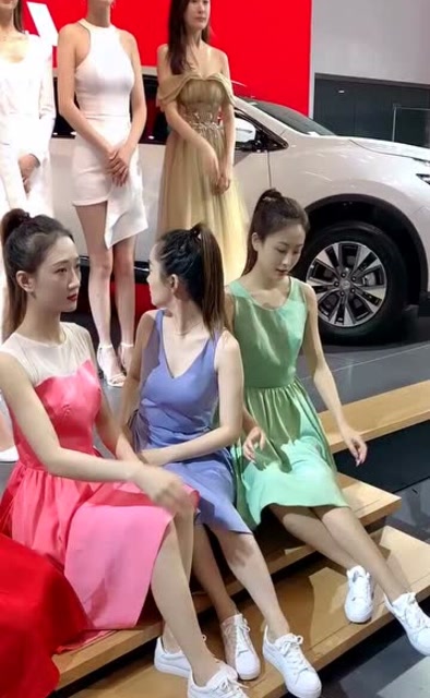 黄会赢和苏宁是好朋友所以能在车模中站稳脚步不然早就出局了