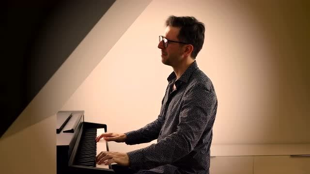 《她说 - 林俊杰》oskar roman jezior 德国钢琴家