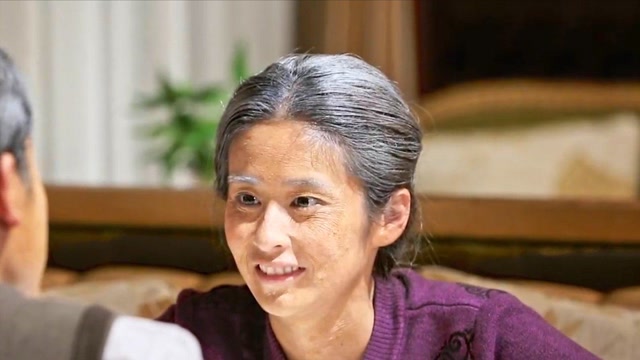 明星化老年妆:颖儿看到自己老年的样子,潸然泪下