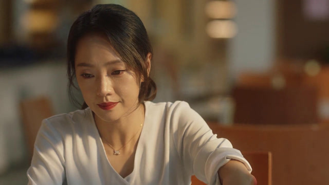 三十而已:于太太向顾佳坦白,当后妈受尽委屈,顾佳给她提出建议