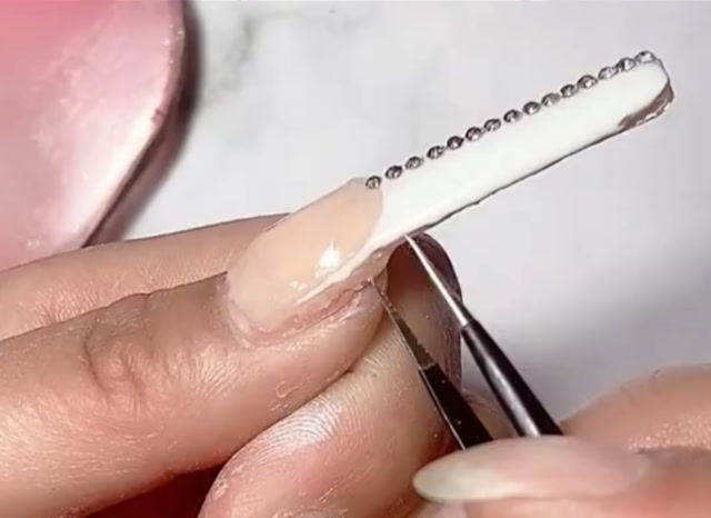 老公一直很好奇我的美甲是怎么卸的,今天让他看看