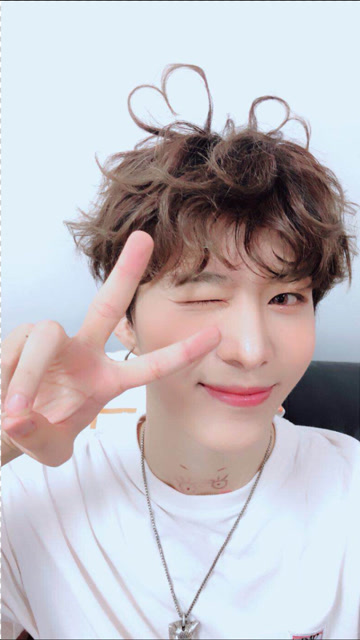 当薇娅遇上范丞丞痛苦面具再现丞丞的字典从没有怜香惜玉只有胜者为王