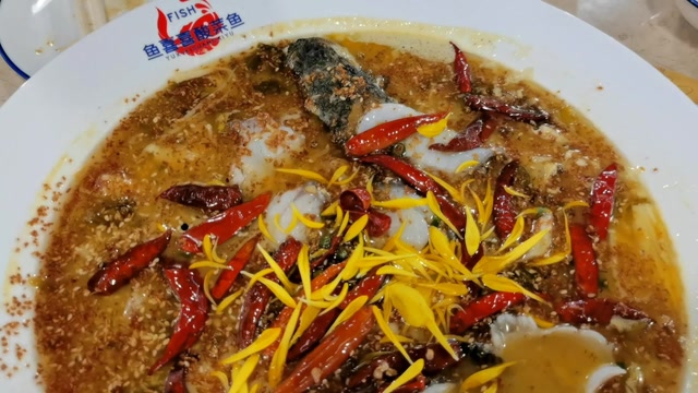 大盆酸菜鱼图片