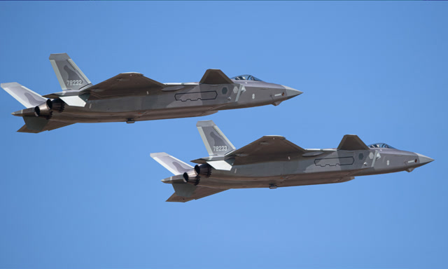 中国空军歼20战机,在航展上的精彩瞬间,愿祖国越来越昌盛!