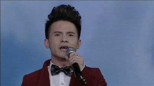 吴非华演唱《最美的太阳》,飙高音响彻天际,瞬间燃爆全场!