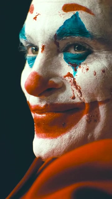 电影《小丑》最催人泪下的一幕,小丑笑着流泪,让你想到了什么