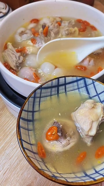 来碗荔枝炖鸡汤,清甜又美味,真的爱了!