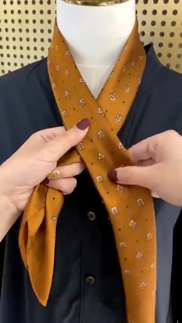 万能十字结丝巾系法,一看就会