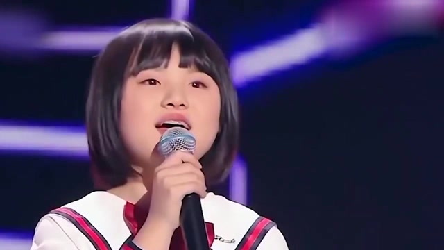 小女孩韩甜甜凭什么,能和那英合唱《刀剑如梦》,她一开口我懂了