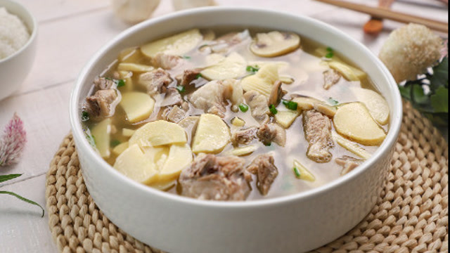 口蘑冬笋排骨汤