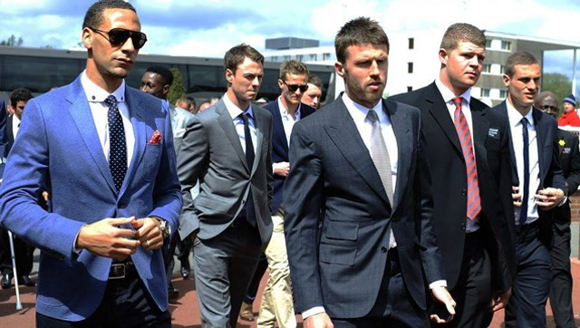 曼联队员西装出镜 颜值爆表完胜鲜肉天团