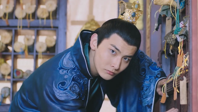 《双世宠妃》第5集03:大王爷墨奕怀潜入皇上御书房,寻找镇魂珠