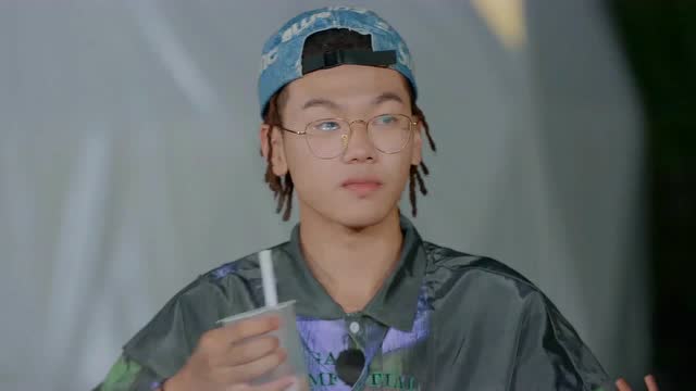 预告:谭浩然的甜蜜旅行