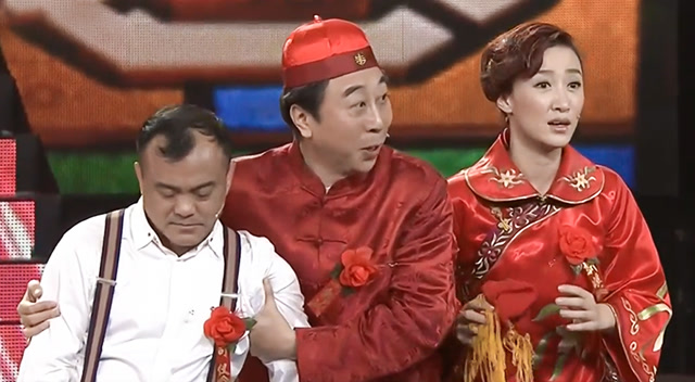 冯巩演小品《酸辣婚礼》,假结婚险变真离婚