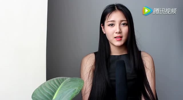 美女演员弓苗苗