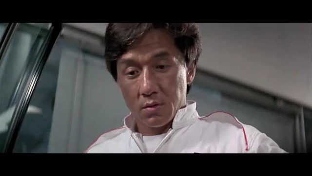 《霹雳火》成龙在富家大小姐面前逞能