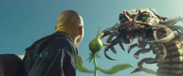 这蜈蚣精有千年了吧  这么凶残