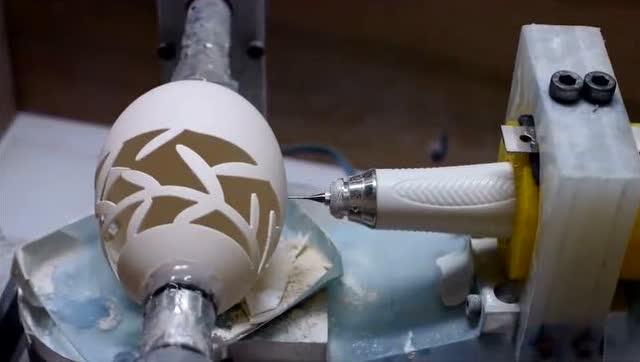 全自动蛋壳雕刻机,唯妙唯俏!