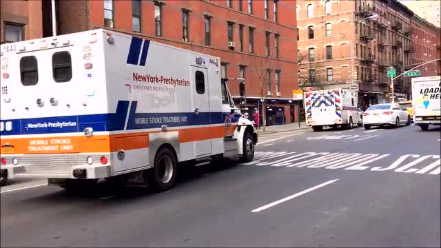 纽约救护车紧急出警合集 警笛使用非常标准