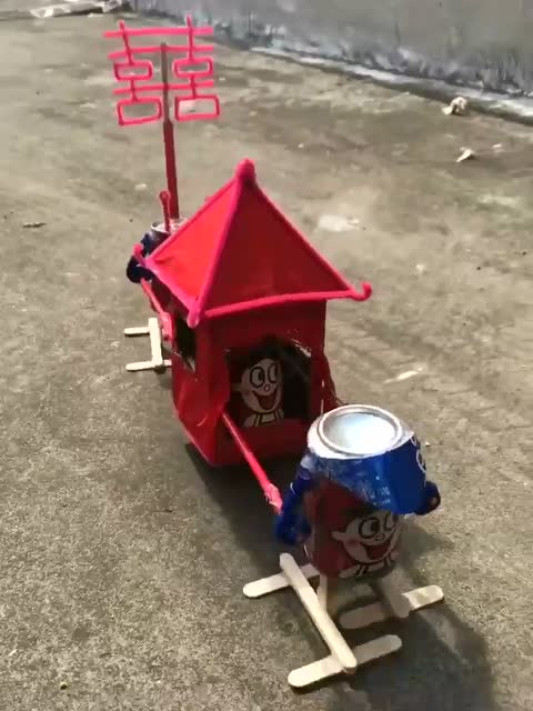 老天给你了爱因斯坦的智商你却在玩易拉罐真的太牛了