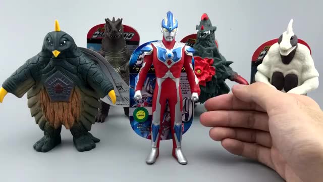 【菠萝上传】奥特曼怪兽500软胶 银河斯特利姆 贝蒙斯坦