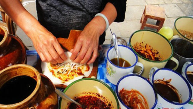 云南人过年不可或缺的食物—饵块,先人馈赠的美食手艺