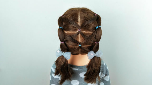 女儿碎发多这样扎就对了短发小女孩发型教程