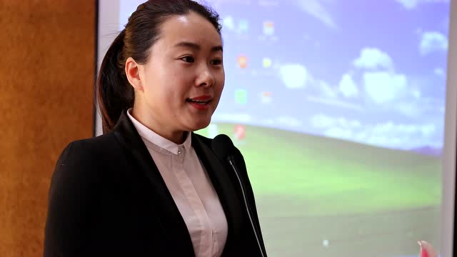 王文静"弘扬冷云精神 追求自我超越"主题教师演讲