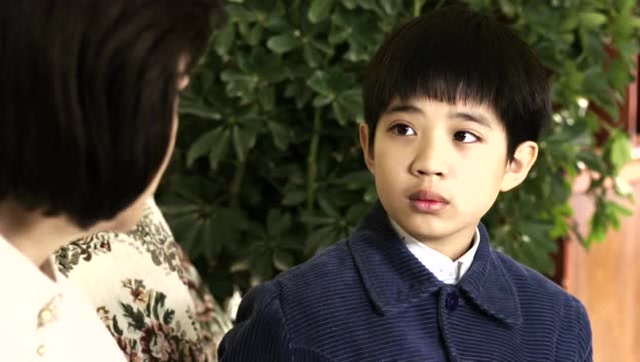 墩子离开后林秋雯整日魂不守舍,她不断地在工作时和生活中出错