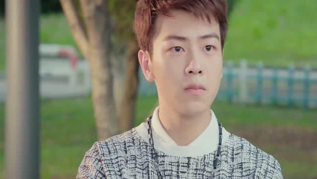 路桥川怎么可以把气撒在钟白身上呢,自己告白失败