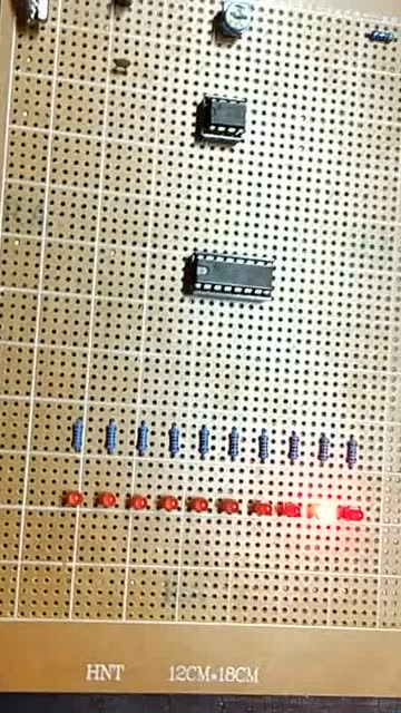 4017十路流水灯电路