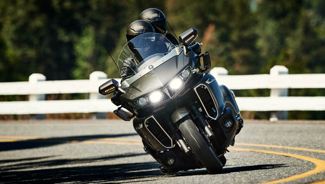 雅马哈1900cc旅行摩托,一键启动,7寸触摸屏,比宝马还豪华!