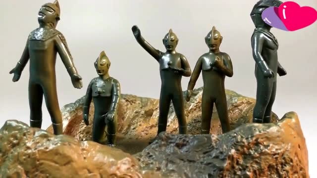 奥特五兄弟被石化奥特名鉴戏画动漫玩具
