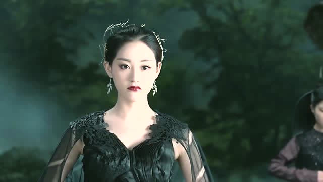 如今的玄女身为翼后更加放肆,竟然将人命不当一回事!