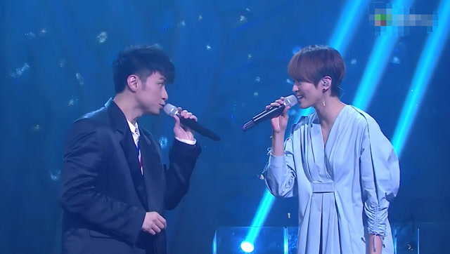 梁咏琪和古巨基同台演唱《许愿》很难得的一个视频,好好听