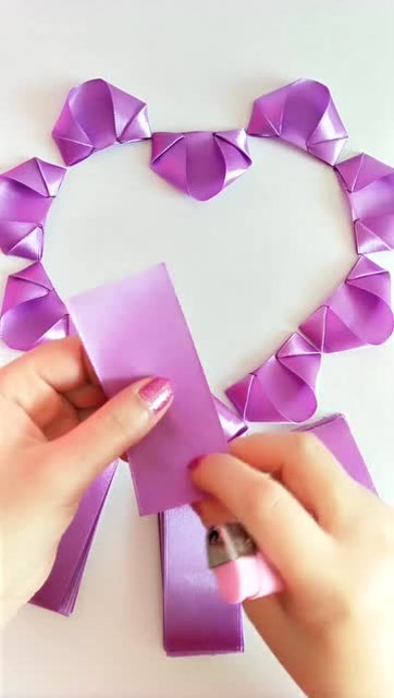生活小窍门:粉色丝带做的心形,非常漂亮