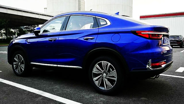 长安设计师"开窍了"!真正的豪华轿跑suv上路,这让x6无地自容!