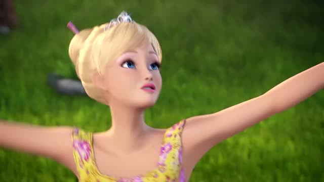 《芭比与神秘之门》艾丽西亚发现了墙上发亮的门