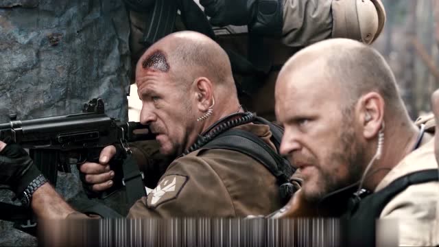 三分钟看完科幻惊悚电影《第九区》豆瓣评分8.2,全程惊险刺激!