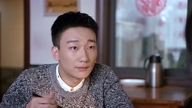 欢乐颂2:应勤喂小蚯蚓吃肉,樊姐看了很感动,对应勤另眼相看!