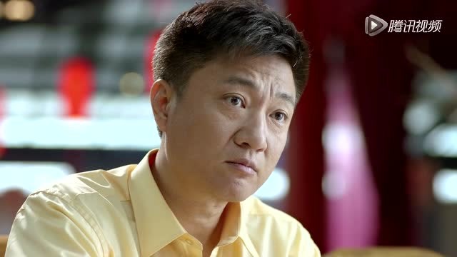 小别离:金志明带女儿出去吃饭,吴佳妮就请姐姐出去吃大餐!