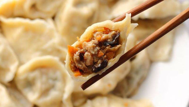 头伏饺子,入伏养生吃饺子,今天教你做香菇猪肉馅饺子!