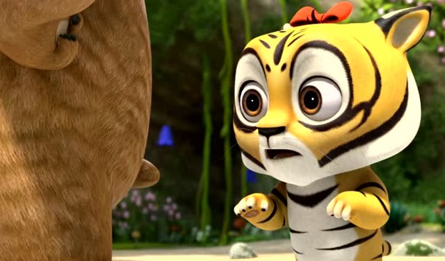 熊熊乐园:小虎妞差点把熊二的尾巴咬掉!