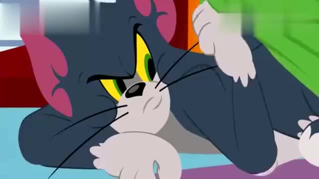 猫和老鼠汤姆杰瑞一起睡觉抢被子,哈哈结果被子都被拉成丝了