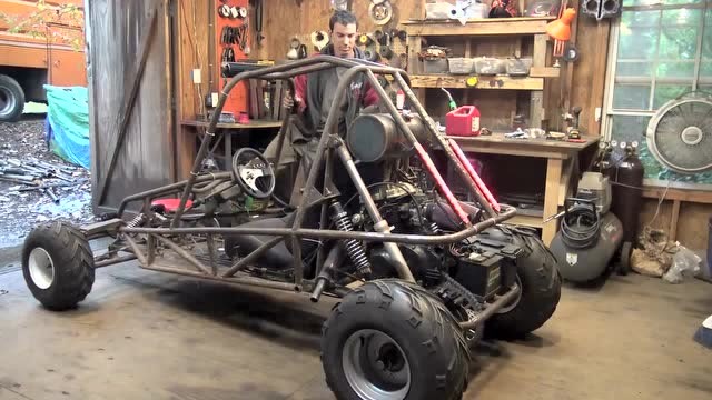 美国小伙自制劲爆款沙滩车,动力强,好操作,开它超带劲