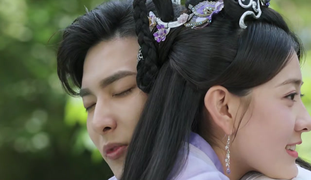 曲小檀跟墨奕怀拥抱在一起,墨连城霸气宣布主权:曲檀儿是我的女人