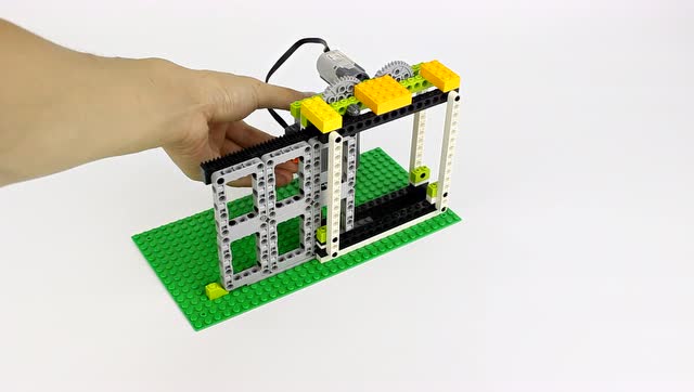 自动门-乐高搭建初级课程